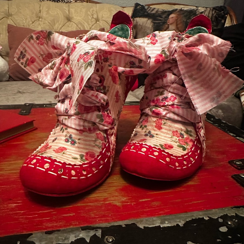 Irregular Choice Red Floral Heels with Bow - Picture 7 of 13